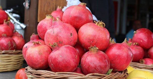  Nutrition-Facts-of-Pomegranate 