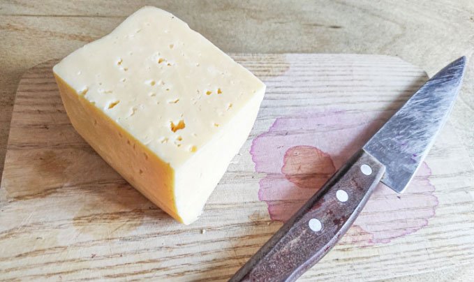 Is Cheddar Cheese Good for Diabetics? (10 Health Benefits)